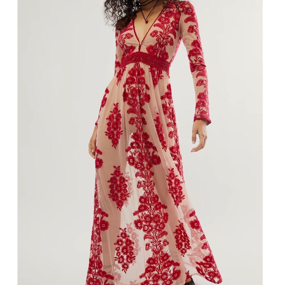 For love and lemons lace dress